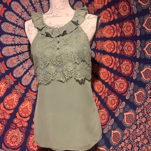 ❤️ Banana Republic Sleeveless Blouse